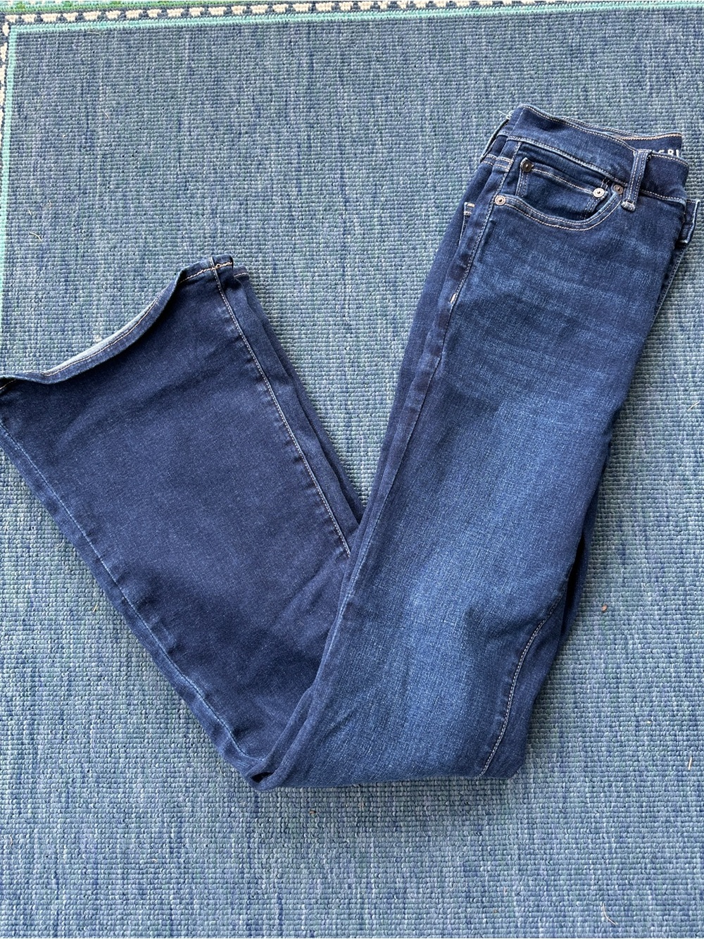American Eagle Super Hi Rise Flare Indigo Blue Stretch Jeans size 6 Long